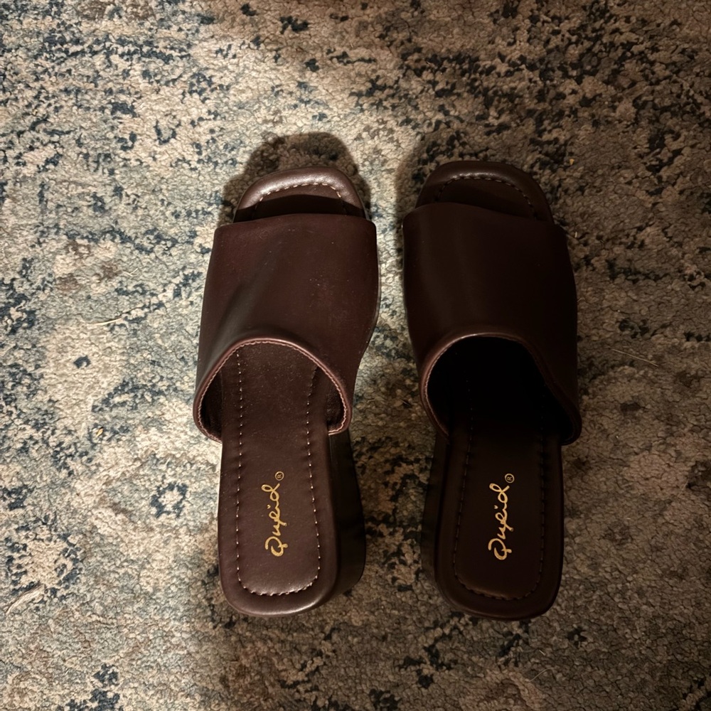 Dark purple / Brown Slide Sandals Pink Lily size 5.5